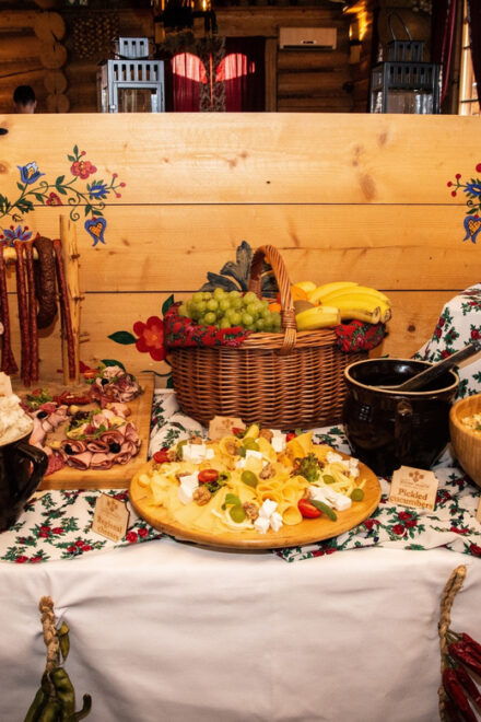 Krakow: Full Traditional Polish Dinner & Folk Show - Customer Ratings