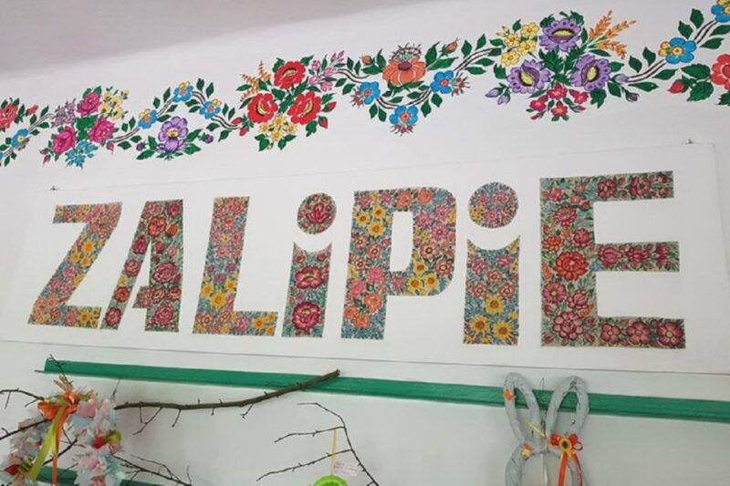 Krakow: Guided Day Tour of Zalipie Village & Museum Entry - What Travelers Can Expect