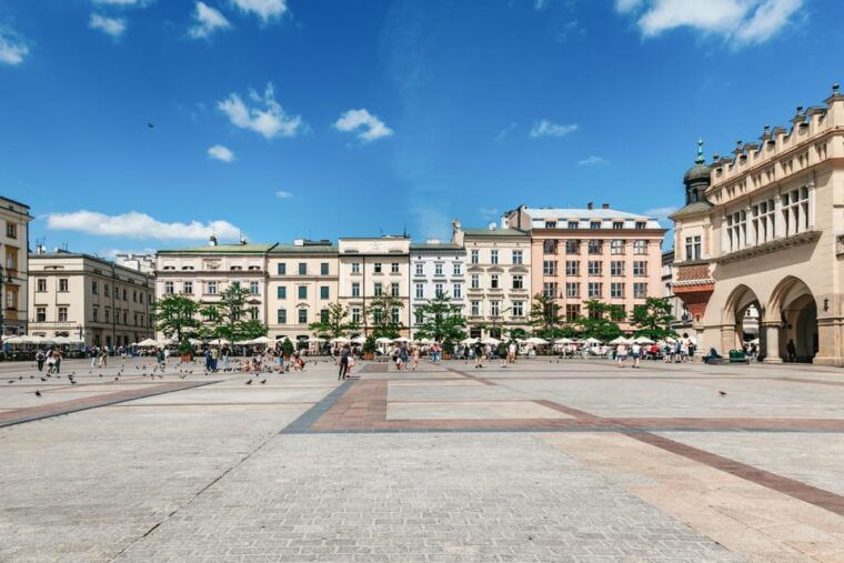 Krakow: Guided E-Scooter City Tour with Food Tastings - Who Will Love This Tour?