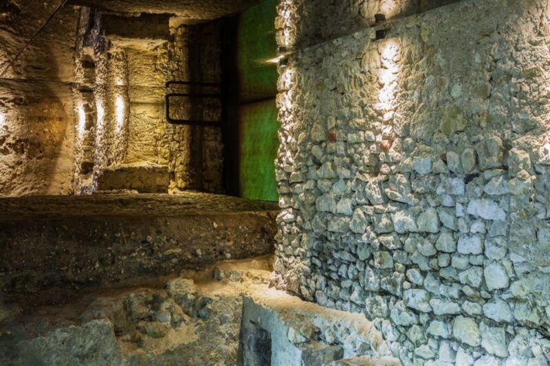 Krakow: Guided Tour of Rynek Underground - The Experience in Detail