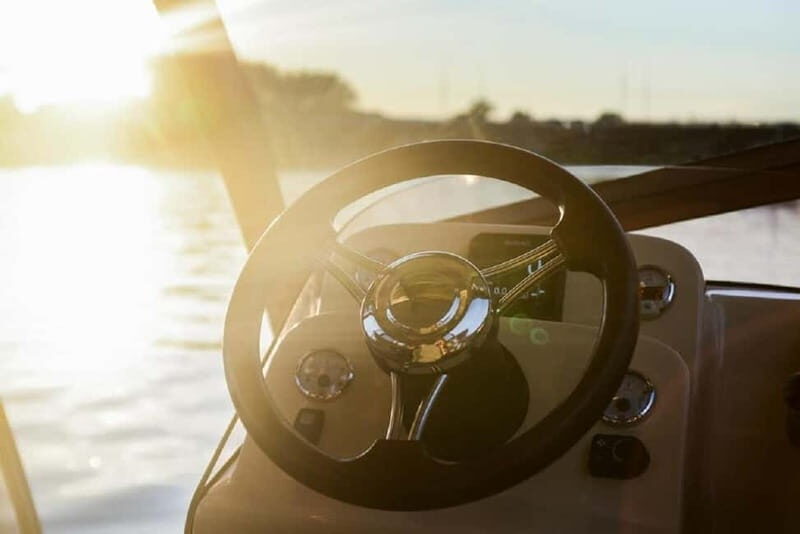 Krakow: Guided Wawel Tour, Lunch, and Vistula River Cruise - Who Should Consider This Tour?