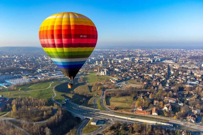 Kraków: Hot Air Balloon Exclusive Tour with Champagne - FAQ