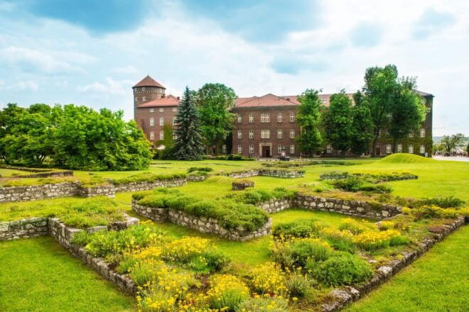 Krakow: Insta-Perfect Walk With a Local - Tour Flexibility