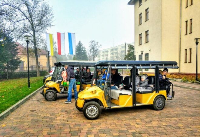 Krakow: Jewish Quarter and Ghetto Sightseeing Golf Cart Tour - Eco-Friendly Electric Golf Carts