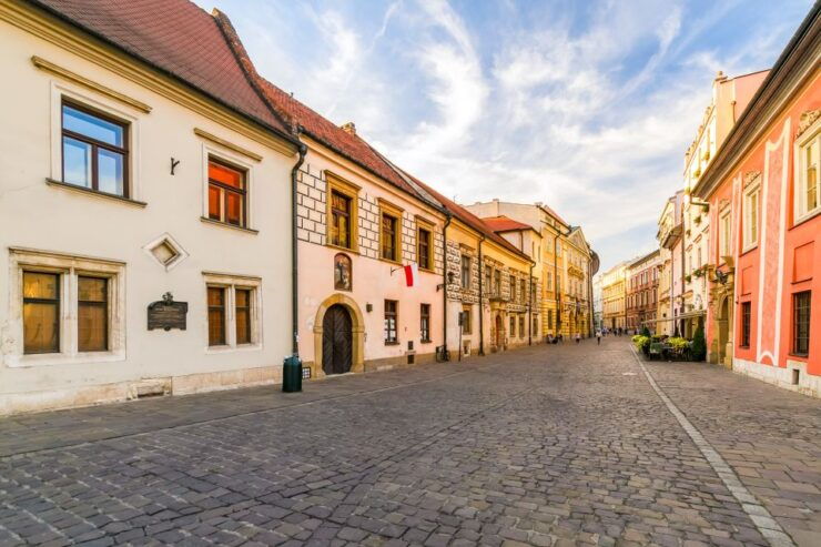 Krakow Kazimierz: 2-Hour Jewish Quarter Segway Tour - Live Tour Guide and Key Locations