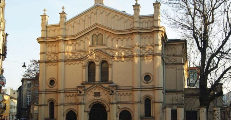 Krakow Kazimierz and Jewish Ghetto Tour With Synagogues - Tour Experience