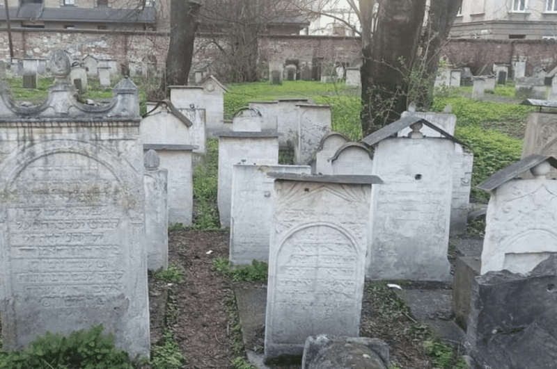 Krakow: Kazimierze Jewish History Tour. Italian - An In-Depth Look at the Kazimierz Jewish History Tour
