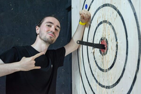 Kraków: Knives Throwing - Combining Sport With Skill Development