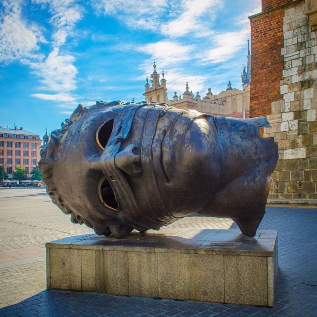 Krakow: Morning City Highlights Walking Tour With Breakfast - Key Attractions