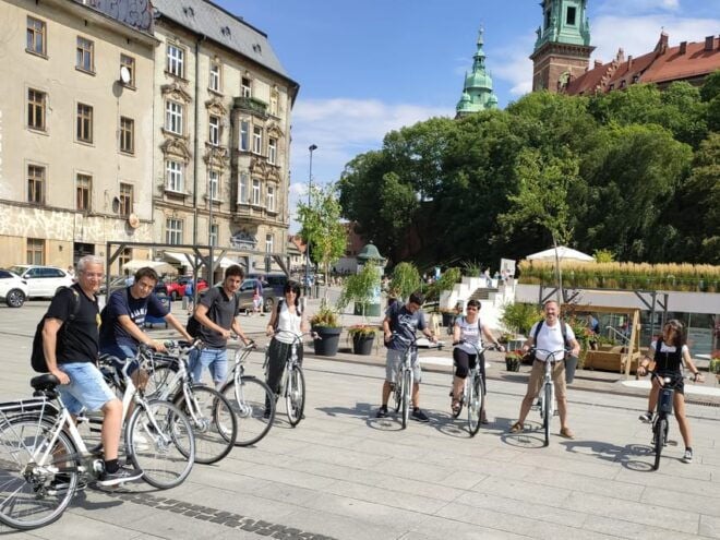 Krakow: Multilingual Tour On Electric Bikes - Experience Highlights