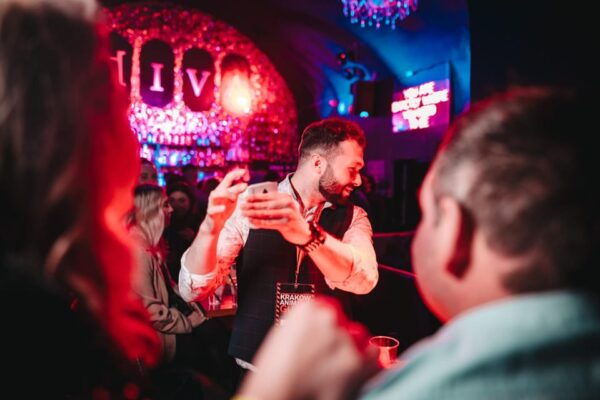 Krakow: New Years Eve Pub Crawl W/ 2 Hours Unlimited Drinks - Frequently Asked Questions