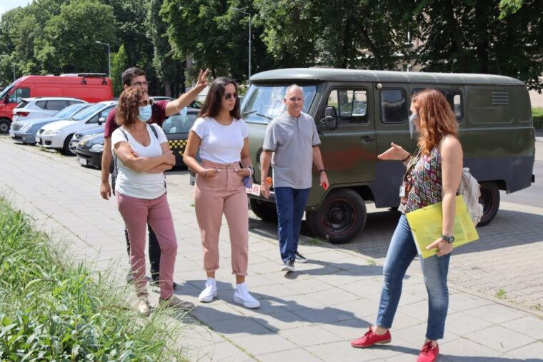 Krakow: Nowa Huta Guided Tour in Vintage Car - Who Will Love This Tour?