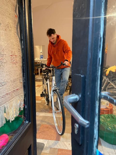 Krakow: Old Town and Kazimierz Guided Bike Tour - Experience and Learning