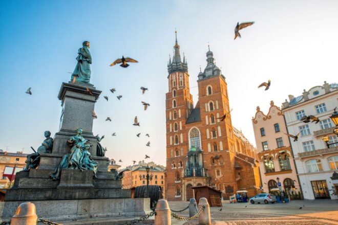 Krakow: Old Town Audio-Guided Walking Tour With Headset - UNESCO World Heritage Monuments