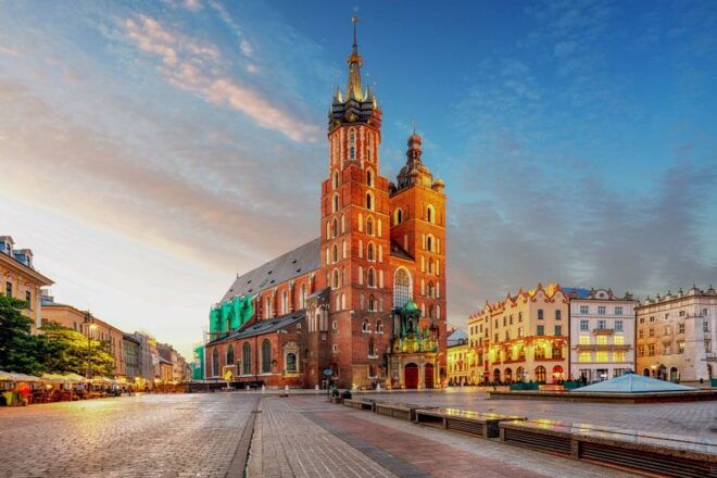 Krakow: Old Town Guided Walking Tour - Tour Details