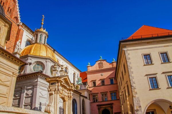 Krakow: Old Town Guided Walking Tour - Exploring Krakows Old Town