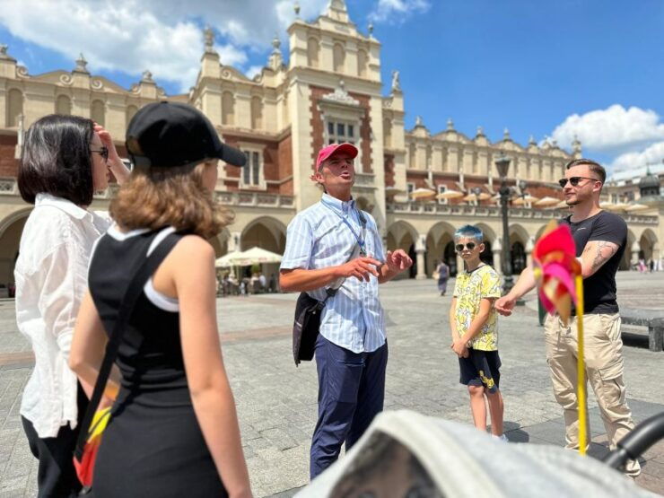 Krakow Old Town Highlights Private Walking Tour - Good To Know
