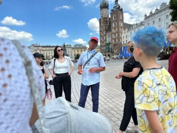 Krakow Old Town Highlights Private Walking Tour - Language Options and Accessibility