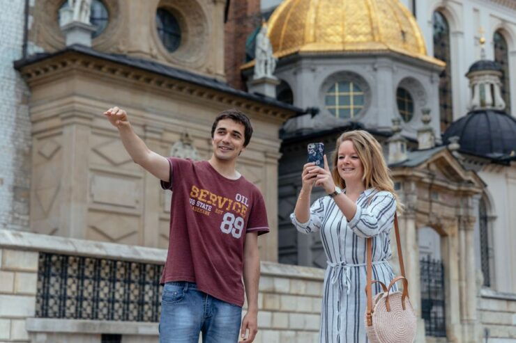 Krakow: Old Town Historical Private Tour & Wawel Castle View - Private Group Setting and Cancellation Policy