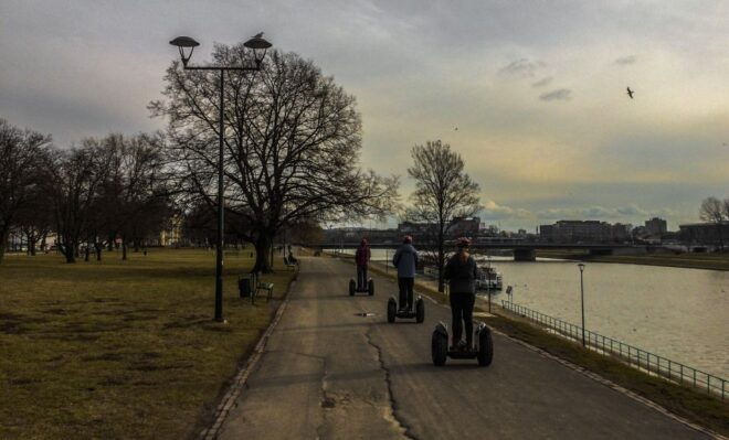 Krakow: Old Town & Jewish Quarter 2-Hour Segway Tour - Visiting the Jewish Quarter