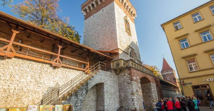 Krakow: Old Town Tour by Golf Cart and Vistula Cruise - Experience Highlights