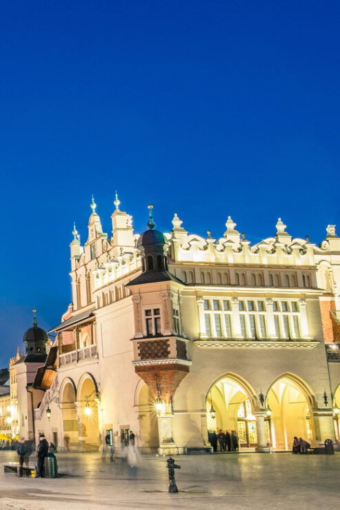 Krakow: Old Town Tour With Our Local Guide - Tour Overview