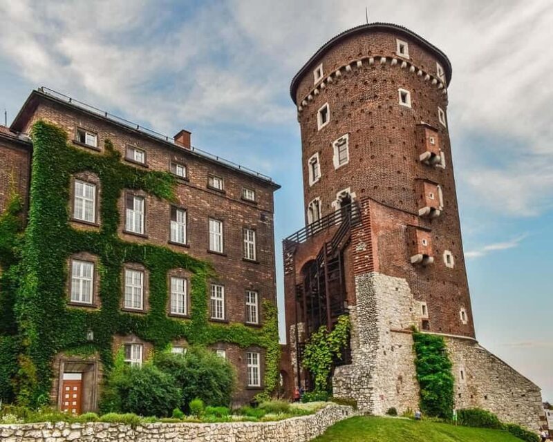 Krakow: Old Town Walking Tour with Private Guide - Who Is This Tour Best For?