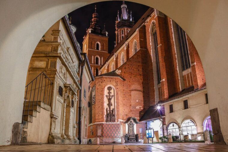 Kraków: Old Town & Wawel Castle Walking Tour - Is This Tour Right for You?