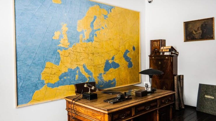 Krakow: Oskar Schindlers Factory Guided Tour - Pricing and Reservations