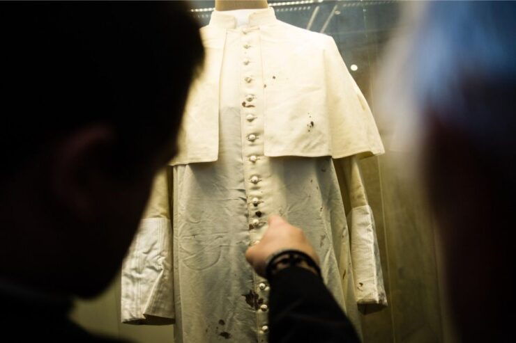 Krakow: Pope John Paul II: Guided Tour - Home & Sanctuary - Booking Information