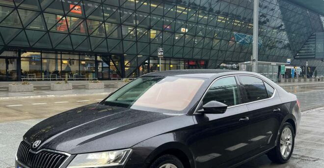 Krakow: Private 1-Way Transfer To/From Krakow Airport (Krk) - Frequently Asked Questions