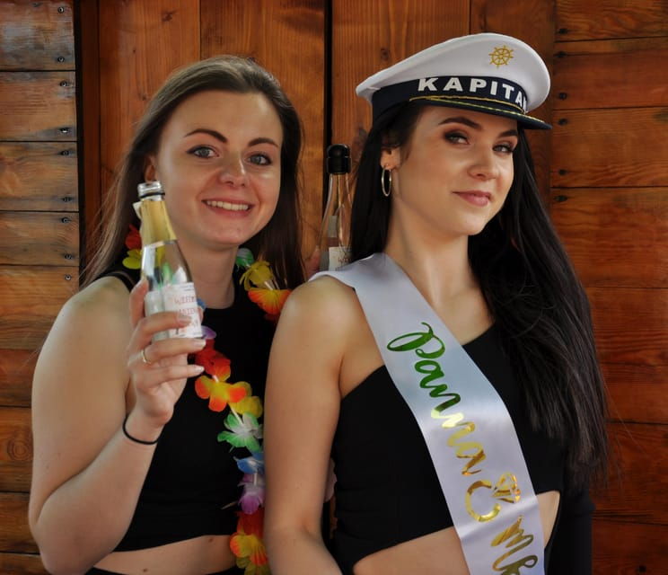 Krakow: Private Gondola Cruise with Delicacies - Analyzing the Value