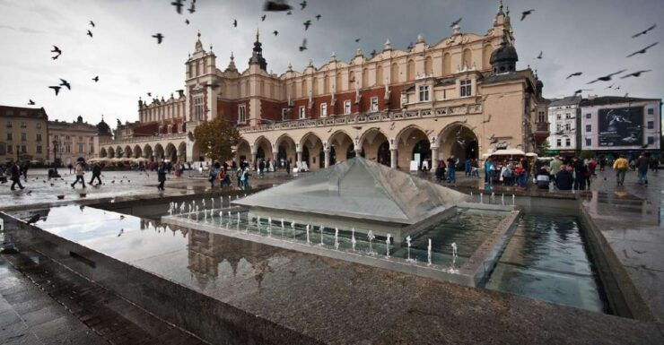Krakow: Private Guided Tour in Old Town or Jewish Quarter - Tour Details