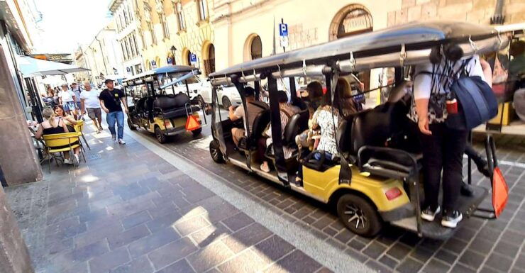 Krakow: Private Panoramic Tour by Golf Cart With Audio Guide - Tour Overview