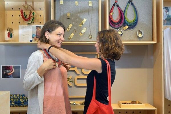 Krakow: Private Shopping Tour With Snacks and Beer Tasting - Craft Beer Tasting
