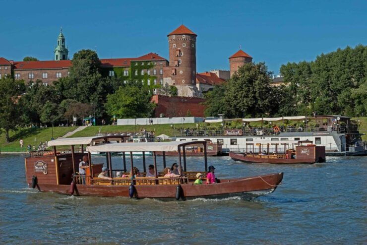 Krakow: Private Traditional Gondola Cruise - Booking Details
