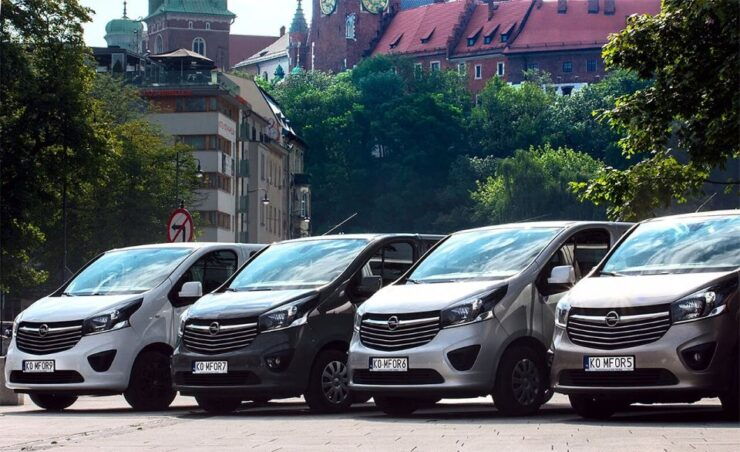 Krakow: Private Transfer Between the City & the Airport - Booking Details