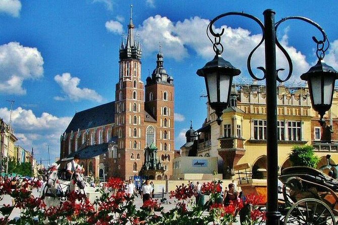 Krakow Private Transfer From Krakow City Centre to Krakow Airport - Meeting and Pickup Information