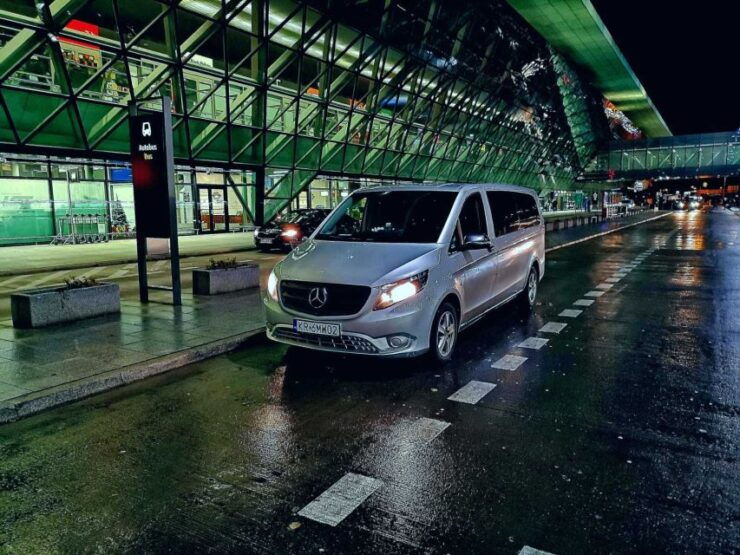 Krakow: Private Transfer To/From Krakow Airport (Krk) - Pricing and Booking