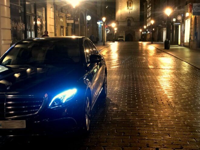 Krakow: Private Transfer To/From Krakow Airport (Krk) - Booking and Meeting Information