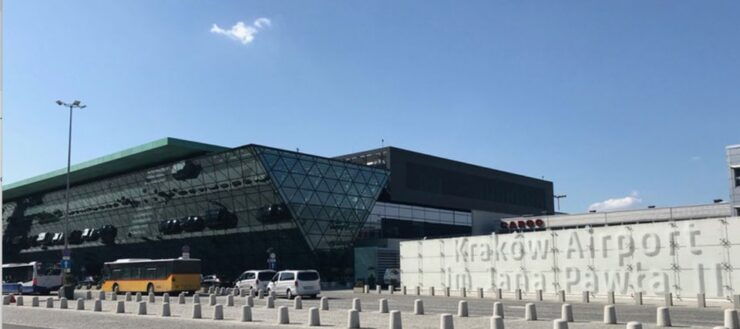 Krakow: Private Transfer to or From Krakow Airport - Good To Know