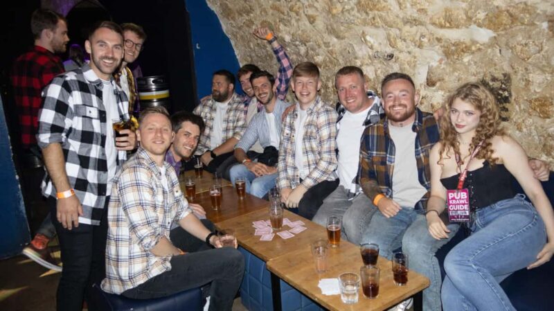 Krakow: Pub Crawl 1H Open Bar, VIP Entry & Welcome Shots - FAQs