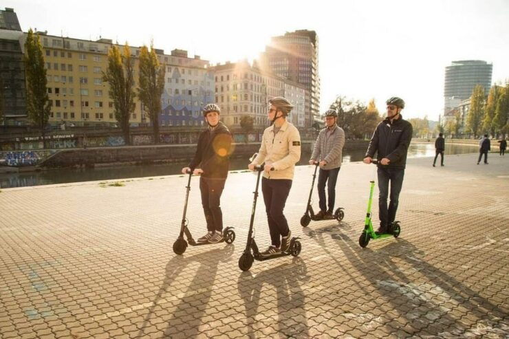Krakow: Royal Route Scooter Tour 1 Hour - Key Points