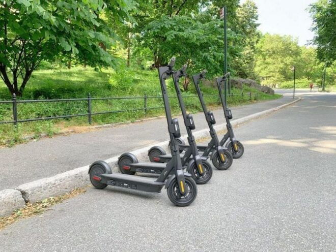 Krakow: Royal Route Scooter Tour 1 Hour - Tour Inclusions