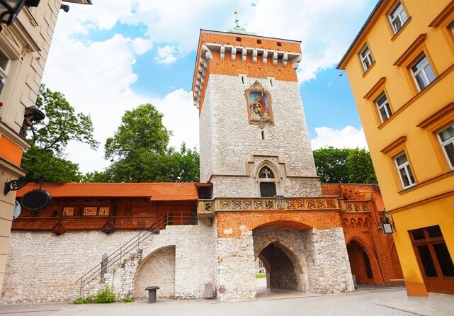 Krakow Scavenger Hunt and Best Landmarks Self-Guided Tour - Top Landmarks to Discover in Krakow