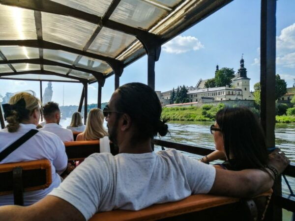 Krakow: Scenic River Cruise - Vessel and Amenities