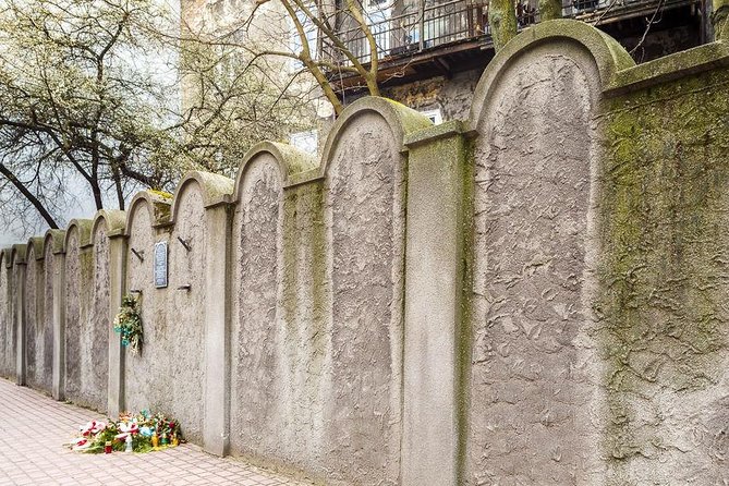 Kraków: Schindlers Factory and Former Ghetto Tour - Meeting Point