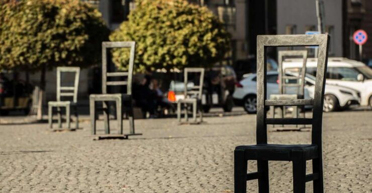 Krakow: Schindlers Factory and Jewish Ghetto Guided Tour - Good To Know