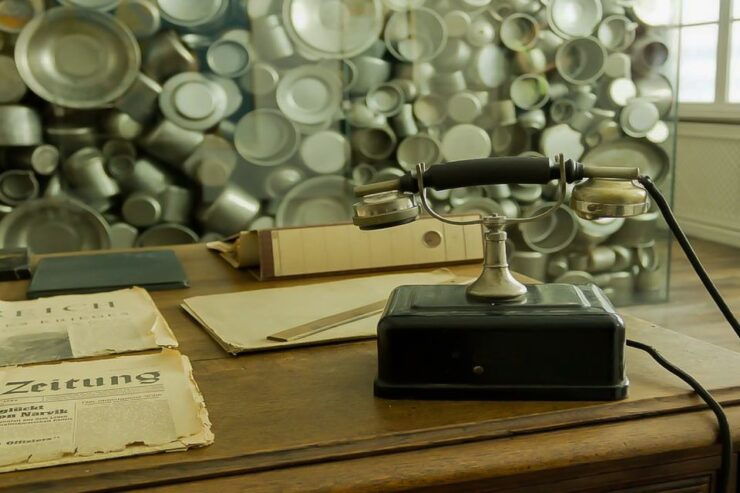 Krakow: Schindlers Factory & Ghetto Guided Tour - Experience Highlights