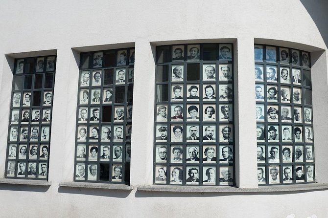 Krakow: Schindlers Factory & Jewish Ghetto Guided Tour - Highlights of the Guided Tour